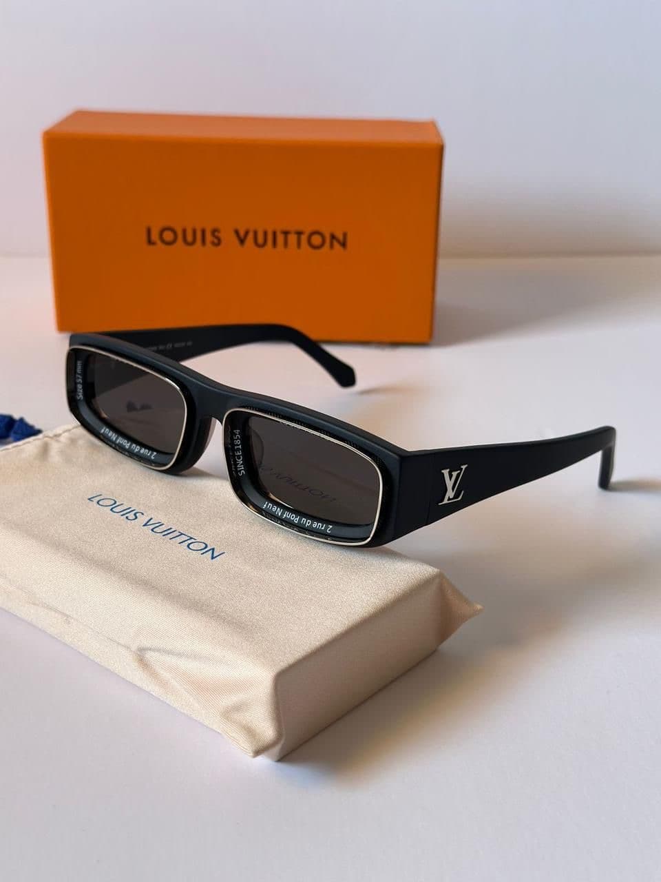 Bold Rectangle Sunglasses — Matte Black