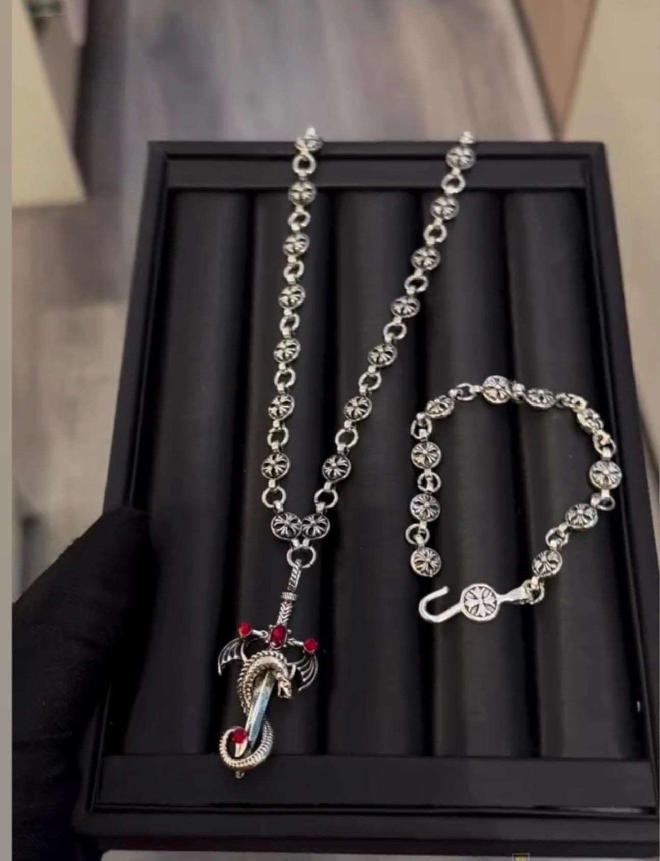 Chrome heart Necklace and bracelet set — Neckpieces — Rose Fashion