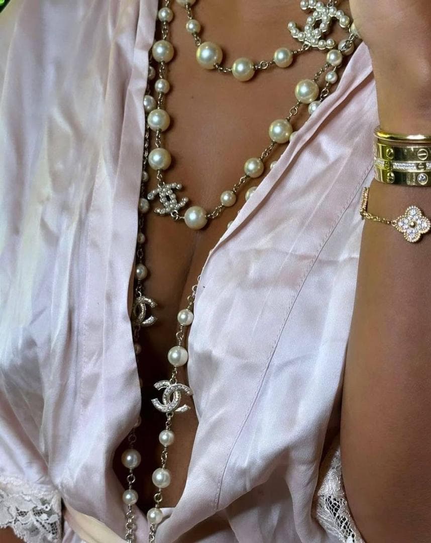 Chanel pearl Necklace โ Neckpieces โ Rose Fashion
